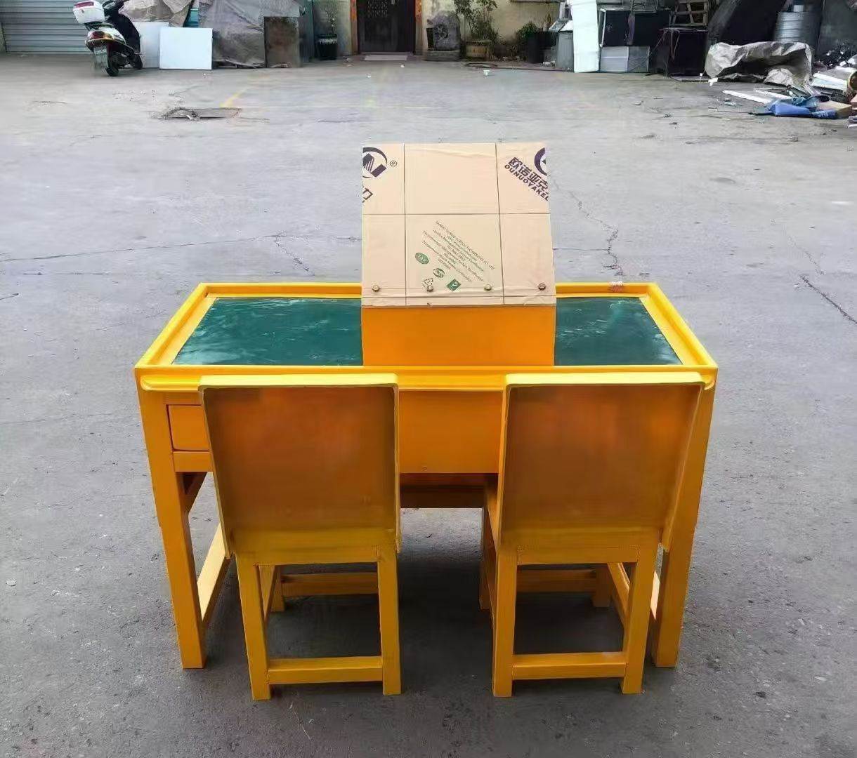 乐亭防静电导通桌井下煤矿火工品发放桌：危险品流转的安全守护者